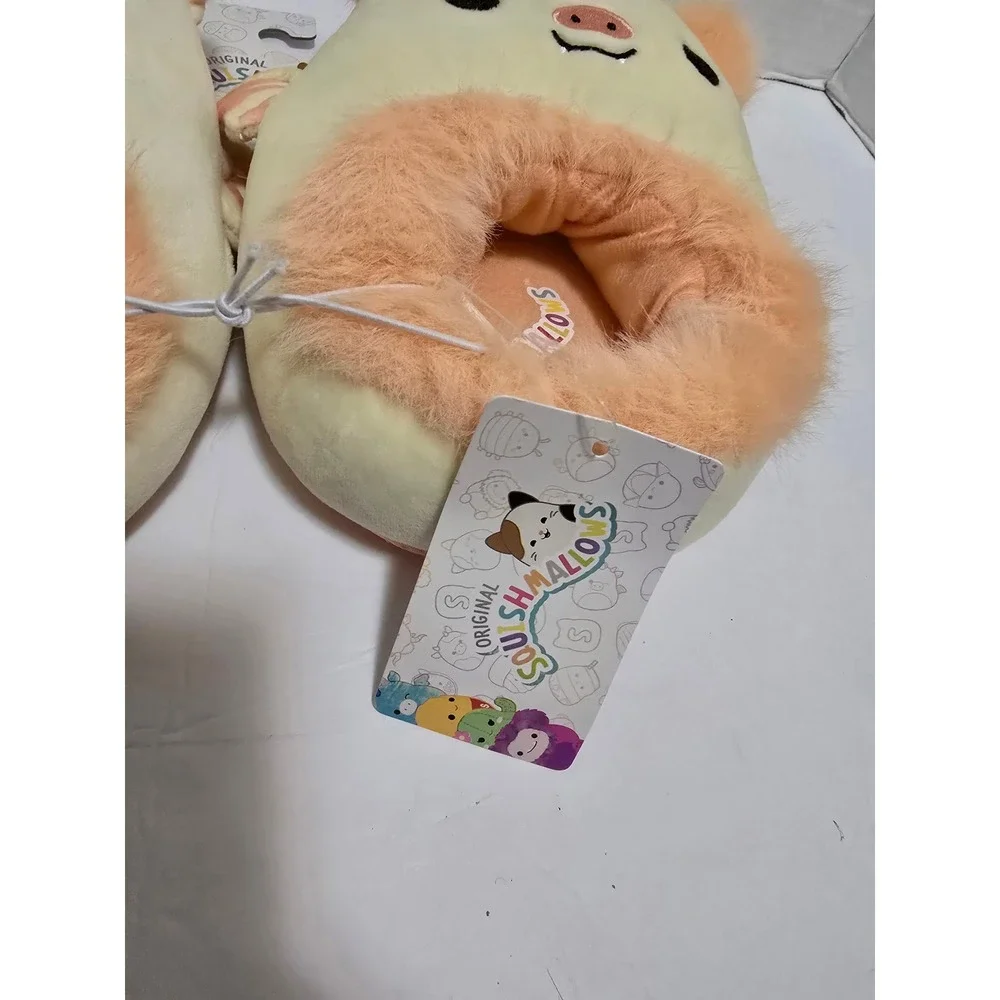 Squishmallows Meghan the Bat Plush Slippers Kids Size 13/1 Cream Peach NWT